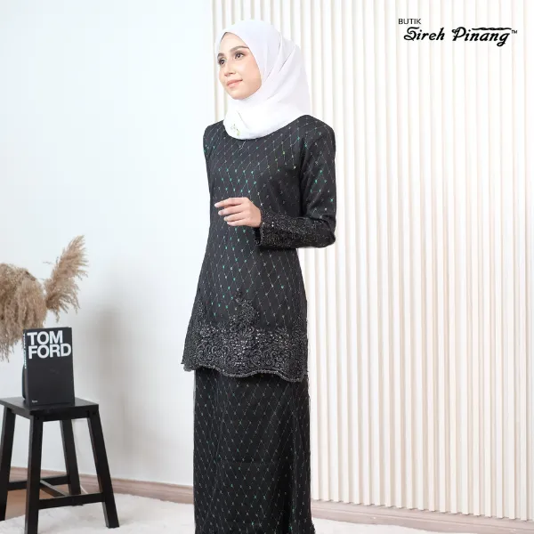 Baju Kurung Moden Avalyn