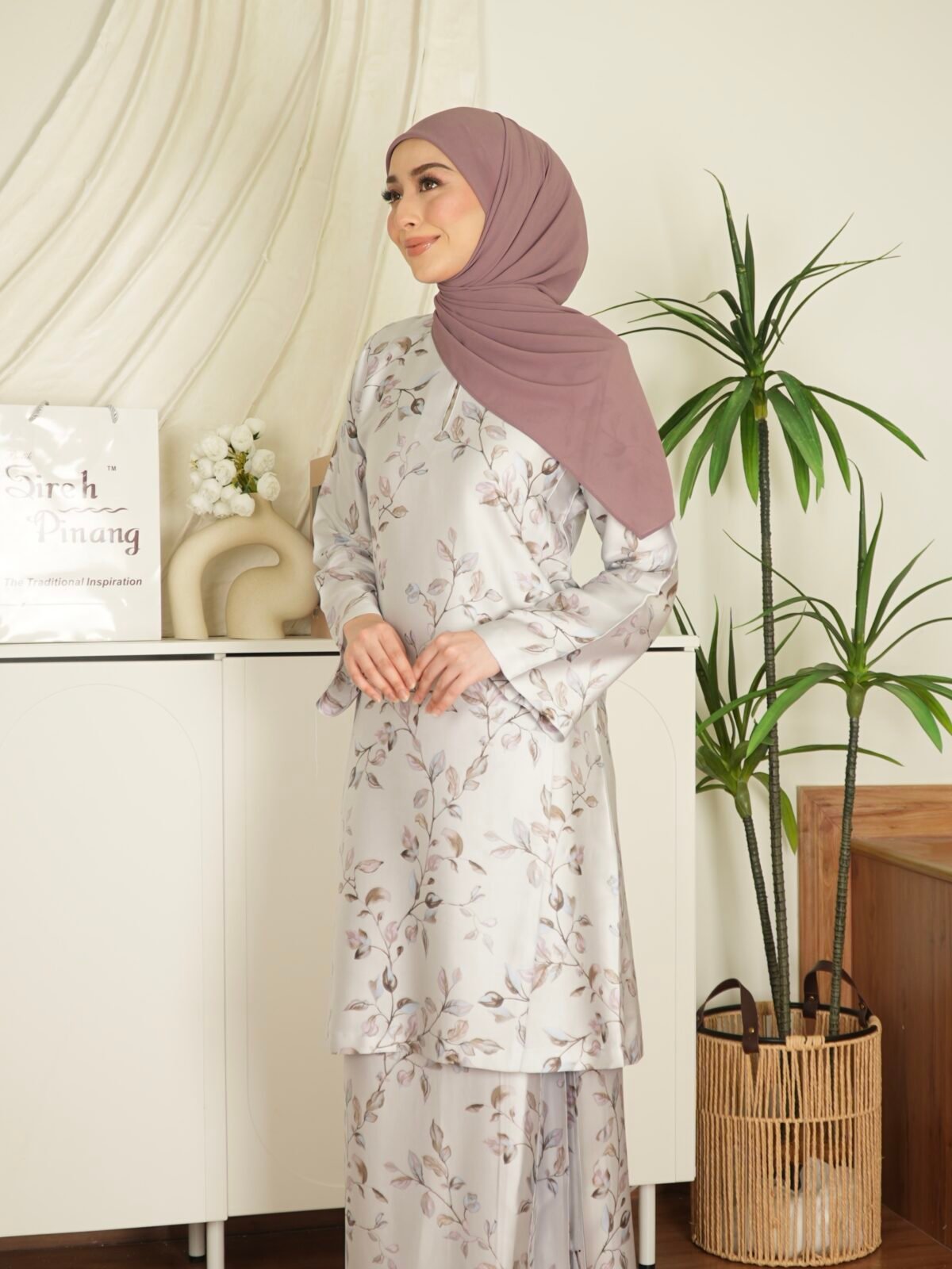 GREY LILAC SIDE