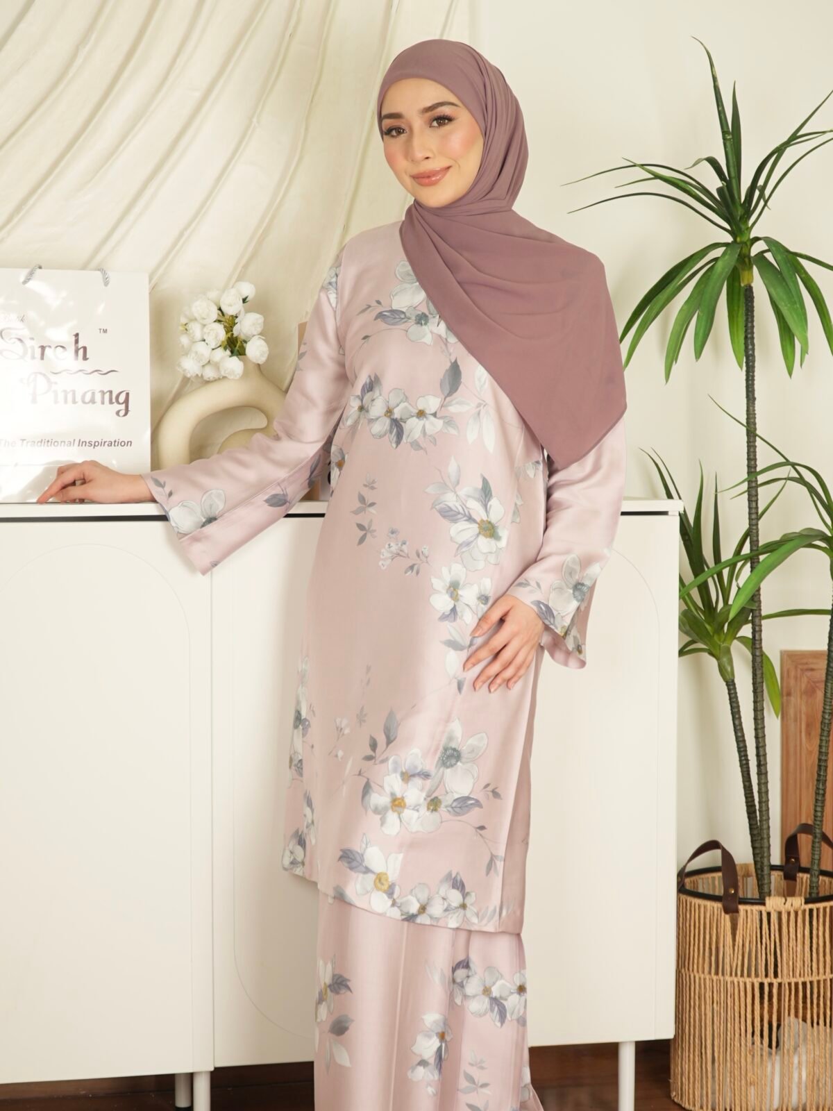 Kurung Pahang Tansilk - Lilac White Blooms