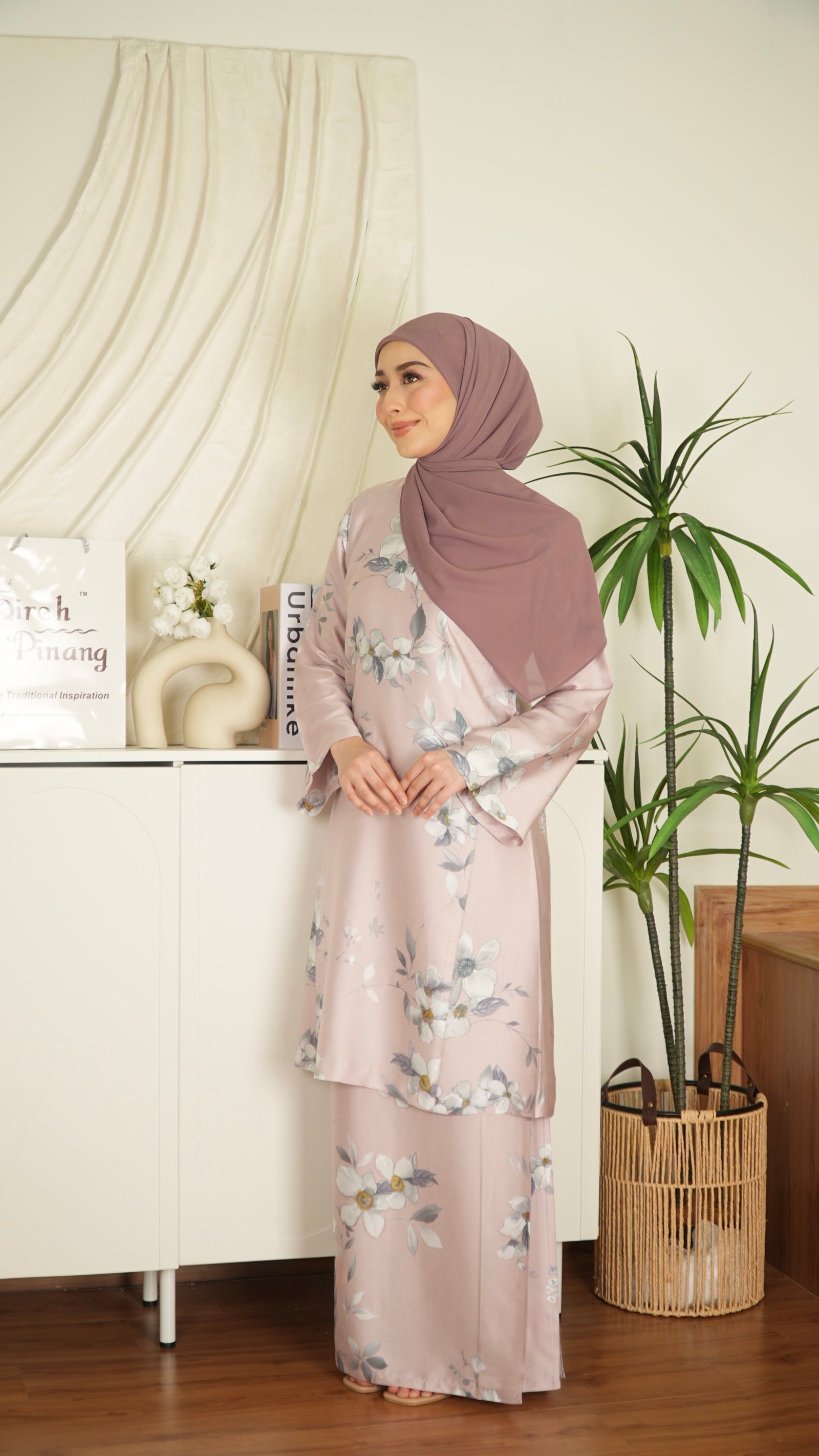 Kurung Pahang Tansilk - Lilac White Blooms