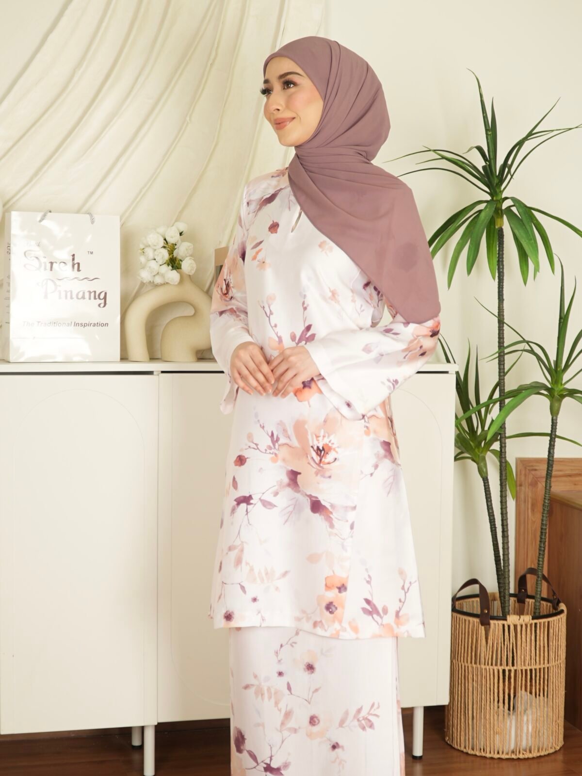PEACHY PURPLE BLOOMS SIDE
