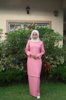 BAJU KURUNG MODEN MAWAR