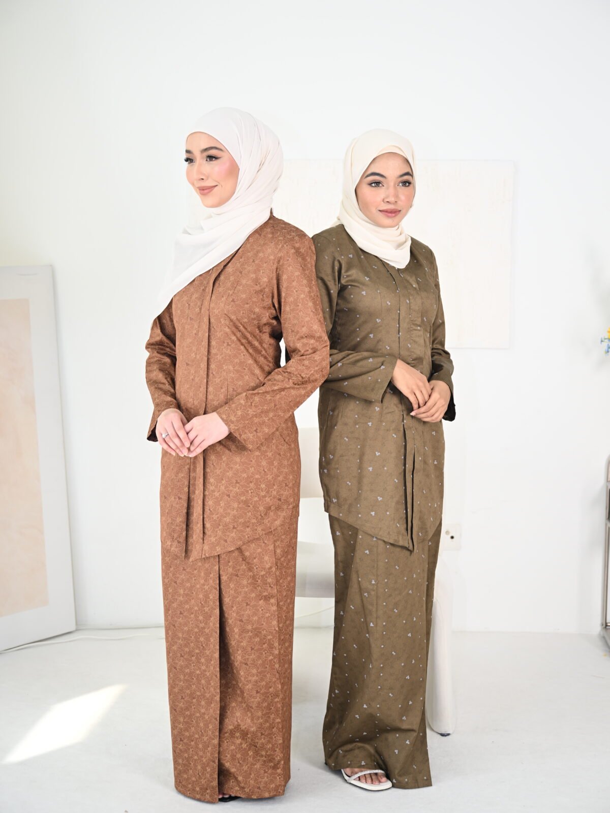 OLIVE & BROWN STANDING