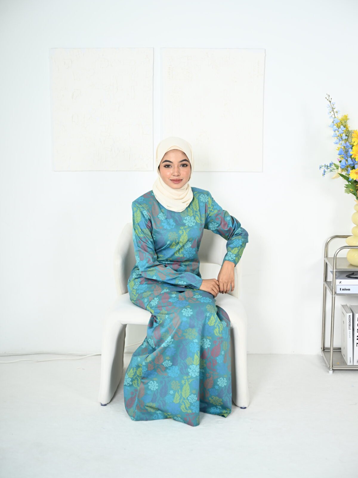 TEAL SONGKET SITTING