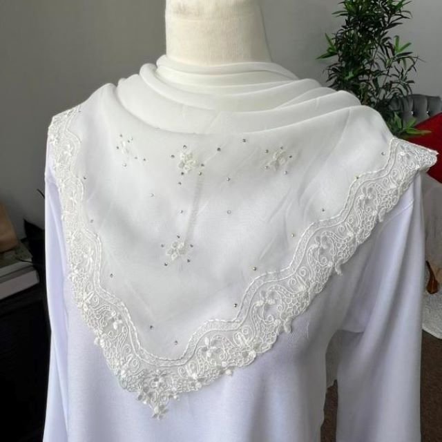 TUDUNG BAWAL SULAM KERAWANG LEENA